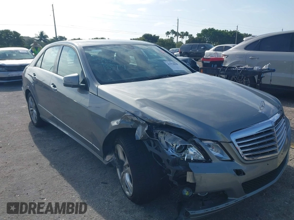 2011 Mercedes-Benz E-Class E 350 Luxury with VIN WDDHF8HB1BA485662, listed as a IAAI auction lot 41978098 with 28,765 mi miles. Bid and sale history available at carsss.com. Image 6.