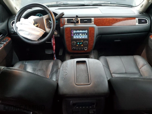 2011 Chevrolet Avalanche LT with VIN 3GNMCFE0XBG339164, listed as a Copart auction lot 44843275 with 170,351 mi miles and Salvage title. Bid and sale history available at DreamBid. Image 8.