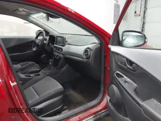2020 Hyundai Kona SEL with VIN KM8K2CAA6LU537640, listed as a IAAI auction lot 41612563 with 51,838 mi miles. Bid and sale history available at carsss.com. Image 5.