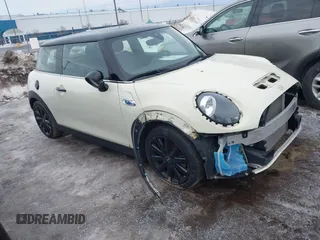 2019 MINI Hardtop Cooper S z VIN WMWXP7C50K2H60964, wystawiony jako IAAI lot #41705475 z przebiegiem 39 522 mil mil oraz . Historia ofert i sprzedaży dostępna na DreamBid. Obrazek 1.