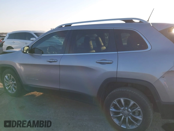 2019 Jeep Cherokee Latitude Plus with VIN 1C4PJLLB7KD128600, listed as a IAAI auction lot 41762380 with 44,740 mi miles. Bid and sale history available at carsss.com. Image 14.