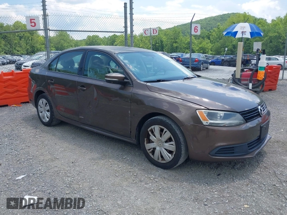 2011 Volkswagen Jetta SE with VIN 3VWDZ7AJ8BM054070, listed as a IAAI auction lot 42430921 with 172,852 mi miles and . Bid and sale history available at DreamBid. Image 1.