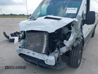 2023 Ford Transit Cargo z VIN 1FTLW3X86PKC12960, wystawiony jako IAAI lot #42174156 z przebiegiem 23 420 mil mil oraz . Historia ofert i sprzedaży dostępna na DreamBid. Obrazek 6.