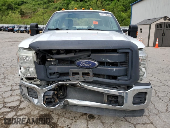 2015 Ford F-250 XLT with VIN 1FT7X2A65FED63415, listed as a Copart auction lot 55132515 with 227,269 mi miles and Salvage title. Bid and sale history available at DreamBid. Image 5.