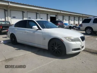 2011 BMW 3 Series 328i xDrive z VIN WBAPK5G56BNN30256, wystawiony jako Copart lot #56386585 z przebiegiem 141 571 mil mil oraz Szkoda całkowita • Salvage title. Historia ofert i sprzedaży dostępna na DreamBid. Obrazek 4.