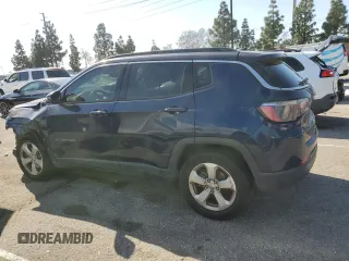 2020 Jeep Compass Altitude with VIN 3C4NJCBB4LT105392, listed as a Copart auction lot 44616755 with 196,044 mi miles and Clean Title. Bid and sale history available at carsss.com. Image 2.