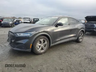 2022 Ford Mustang Mach-E Select z VIN 3FMTK1SS3NMA17225, wystawiony jako Copart lot #87489424 z przebiegiem 58 695 mil mil oraz Szkody całkowita. Historia ofert i sprzedaży dostępna na DreamBid. Obrazek 1.