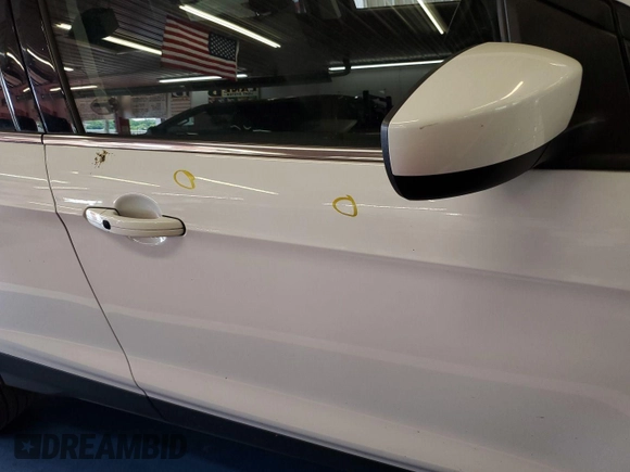 2019 Ford Escape SE z VIN 1FMCU9GD9KUB11829, wystawiony jako IAAI lot #42399993 z przebiegiem 81 910 mil mil oraz . Historia ofert i sprzedaży dostępna na DreamBid. Obrazek 24.