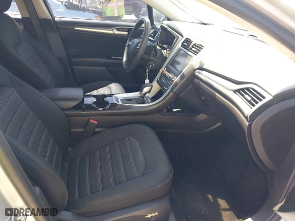 2016 Ford Fusion SE with VIN 3FA6P0H70GR275181, listed as a IAAI auction lot 42117448 with 111,446 mi miles. Bid and sale history available at carsss.com. Image 5.