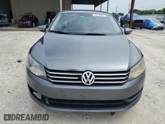 2012 Volkswagen Passat SE z VIN 1VWBP7A32CC063994, wystawiony jako Copart lot #59270995 z przebiegiem 169 999 mil mil oraz Szkoda całkowita • Salvage title. Historia ofert i sprzedaży dostępna na DreamBid. Obrazek 5.