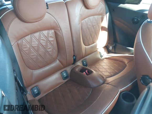 2016 MINI Convertible с VIN WMWWG5C51G3C19231, выставлен на аукционе IAAI как лот 41805261 с пробегом 93 573 миль миль и . История ставок и продаж доступна на DreamBid. Изображение 8.