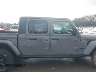 2021 Jeep Gladiator Willys with VIN 1C6HJTAG5ML616706, listed as a IAAI auction lot 41367142 with 50,951 mi miles and . Bid and sale history available at carsss.com. Image 13.