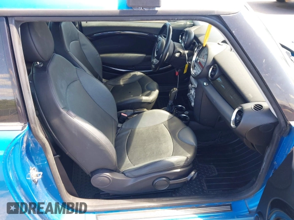 2008 MINI Hardtop S with VIN WMWMF73518TT86953, listed as a IAAI auction lot 42239292 with 107,513 mi miles and . Bid and sale history available at DreamBid. Image 5.