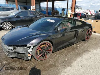 2021 Audi R8 V10 z VIN WUABAAFX7M7900586, wystawiony jako Copart lot #43702475 z przebiegiem 20 246 mil mil oraz Szkoda całkowita • Salvage title. Historia ofert i sprzedaży dostępna na DreamBid. Obrazek 1.