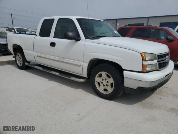 2007 Chevrolet Silverado 1500 Classic LT1 with VIN 1GCEC19Z27Z169981, listed as a Copart auction lot 43178995 with 225,986 mi miles and Salvage Title. Bid and sale history available at carsss.com. Image 4.