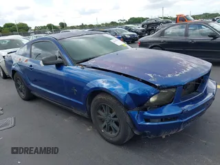 2007 Ford Mustang Deluxe с VIN 1ZVFT80N675281601, выставлен на аукционе IAAI как лот 42487755 с пробегом 139 771 миль миль и . История ставок и продаж доступна на DreamBid. Изображение 1.