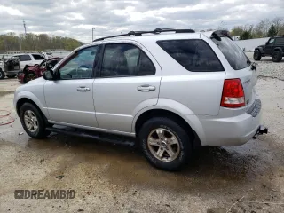2005 Kia Sorento LX with VIN KNDJC733955452873, listed as a Copart auction lot 51777535 with 135,285 mi miles and Non Repairable. Bid and sale history available at carsss.com. Image 2.