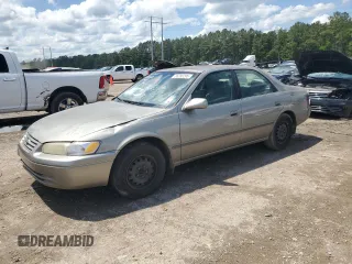 1998 Toyota Camry LE z VIN JT2BG22K8W0122346, wystawiony jako Copart lot #56286295 z przebiegiem Nie podano mil oraz Szkoda całkowita • Salvage title. Historia ofert i sprzedaży dostępna na DreamBid. Obrazek 1.