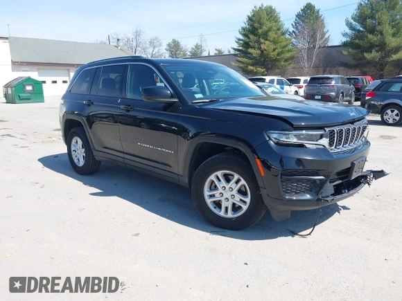 2024 Jeep Grand Cherokee Laredo z VIN 1C4RJHAG3RC697996, wystawiony jako IAAI lot #41973399 z przebiegiem 14 680 mil mil oraz . Historia ofert i sprzedaży dostępna na DreamBid. Obrazek 1.