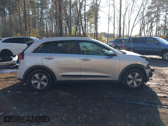 2018 Kia Niro LX with VIN KNDCB3LC1J5114060, listed as a IAAI auction lot 41326850 with 106,330 mi miles. Bid and sale history available at carsss.com. Image 14.