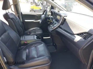 2019 Toyota Sienna SE z VIN 5TDXZ3DC9KS986994, wystawiony jako IAAI lot #42553898 z przebiegiem 88 315 mil mil oraz . Historia ofert i sprzedaży dostępna na DreamBid. Obrazek 5.