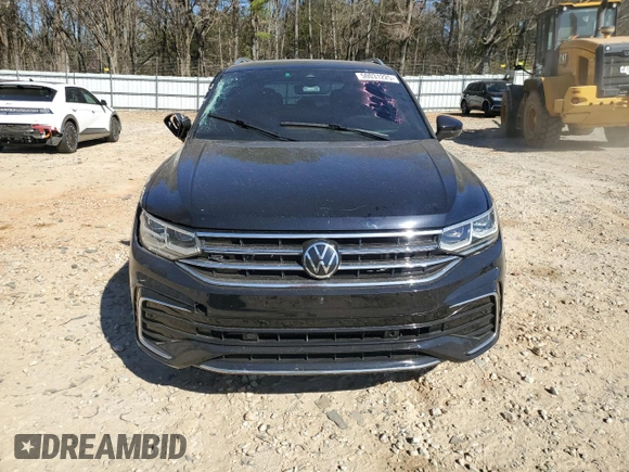 2022 Volkswagen Tiguan SEL R-Line with VIN 3VV4B7AX7NM108752, listed as a Copart auction lot 50031225 with 40,122 mi miles and Non Repairable. Bid and sale history available at carsss.com. Image 5.