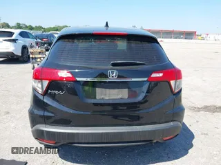 2021 Honda HR-V LX with VIN 3CZRU5H34MM726934, listed as a IAAI auction lot 41797859 with 139,927 mi miles. Bid and sale history available at carsss.com. Image 17.