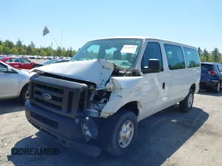 2013 Ford Econoline Passenger XL z VIN 1FBNE3BL8DDA48011, wystawiony jako IAAI lot #42221850 z przebiegiem 74 189 mil mil oraz . Historia ofert i sprzedaży dostępna na DreamBid. Obrazek 2.