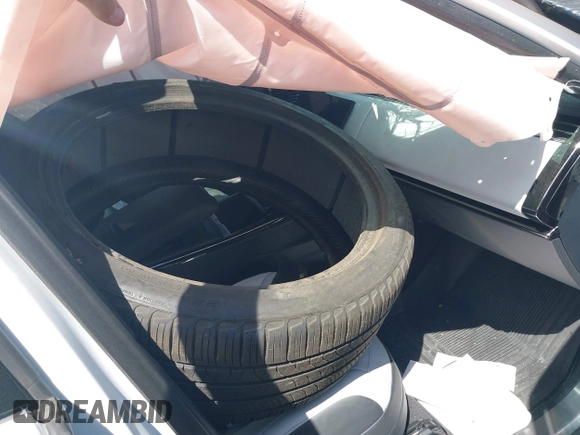 2024 Land Rover Range Rover Sport Dynamic SE with VIN SAL1L9FU9RA405431, listed as a IAAI auction lot 42051512 with 21,799 mi miles and . Bid and sale history available at DreamBid. Image 5.