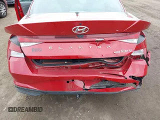 2023 Hyundai Elantra Blue z VIN KMHLM4AJ1PU055183, wystawiony jako IAAI lot #41728183 z przebiegiem 45 058 mil mil oraz . Historia ofert i sprzedaży dostępna na DreamBid. Obrazek 6.