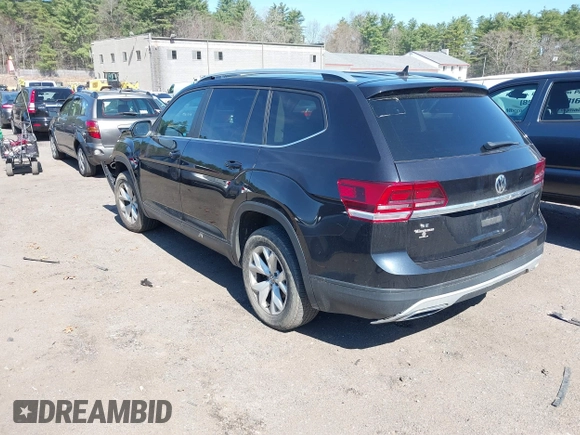 2018 Volkswagen Atlas SE with VIN 1V2DP2CA9JC599623, listed as a IAAI auction lot 42065906 with Not provided miles and . Bid and sale history available at DreamBid. Image 3.
