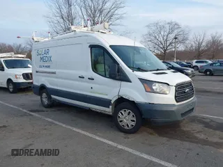 2018 Ford Transit with VIN 1FTYE2CM5JKA08955, listed as a IAAI auction lot 41784665 with 171,357 mi miles. Bid and sale history available at carsss.com. Image 1.
