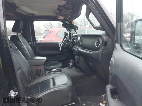 2018 Jeep Wrangler Unlimited Sahara z VIN 1C4HJXEN6JW332956, wystawiony jako IAAI lot #41477681 z przebiegiem 97 446 mil mil oraz . Historia ofert i sprzedaży dostępna na DreamBid. Obrazek 5.