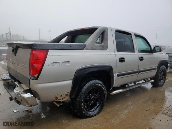 2004 Chevrolet Avalanche Z71 with VIN 3GNEK12T34G226359, listed as a Copart auction lot 71777754 with 240,552 mi miles and Non Repairable. Bid and sale history available at carsss.com. Image 3.