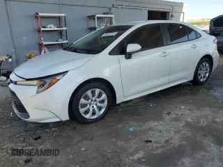 2020 Toyota Corolla LE with VIN JTDEPRAE6LJ084825, listed as a Copart auction lot 52334865 with 37,497 mi miles and Clean Title. Bid and sale history available at carsss.com. Image 1.
