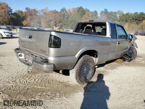 2000 GMC Sonoma SLS with VIN 1GTDT19W8Y8172036, listed as a Copart auction lot 77854974 with Not Provided miles and Salvage Title. Bid and sale history available at DreamBid. Image 3.