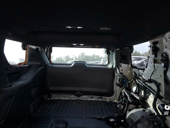 2022 Chevrolet Tahoe Commercial with VIN 1GNSCLED9NR301647, listed as a Copart auction lot 81709524 with 42,407 mi miles and Salvage title. Bid and sale history available at DreamBid. Image 10.