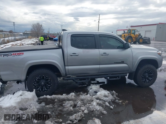 2021 Toyota Tacoma SR z VIN 3TMCZ5AN0MM386867, wystawiony jako IAAI lot #41580426 z przebiegiem 46 559 mil mil oraz . Historia ofert i sprzedaży dostępna na DreamBid. Obrazek 13.