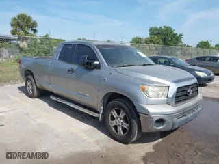 2007 Toyota Tundra SR5 with VIN 5TFSV54117X004098, listed as a IAAI auction lot 42084003 with 102,716 mi miles. Bid and sale history available at carsss.com. Image 1.