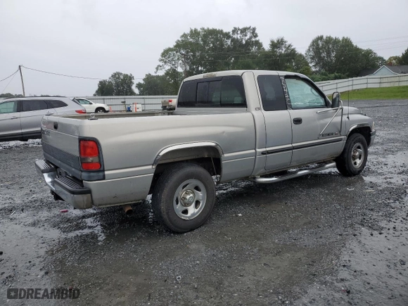 2000 Dodge Ram 1500 with VIN 1B7HC13Z4YJ109559, listed as a Copart auction lot 72916424 with 181,149 mi miles and Salvage Title. Bid and sale history available at carsss.com. Image 3.