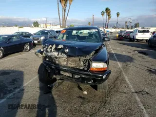 2002 Dodge Dakota Sport with VIN 1B7HG38N82S697439, listed as a Copart auction lot 44282155 with 239,414 mi miles and Salvage Title. Bid and sale history available at carsss.com. Image 10.