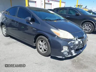 2011 Toyota Prius I with VIN JTDKN3DU1B1462668, listed as a IAAI auction lot 41939046 with 28,401 mi miles. Bid and sale history available at carsss.com. Image 1.