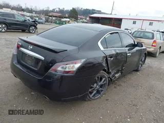 2014 Nissan Maxima SV z VIN 1N4AA5AP2EC456040, wystawiony jako IAAI lot #41617295 z przebiegiem 220 033 mil mil oraz . Historia ofert i sprzedaży dostępna na DreamBid. Obrazek 4.