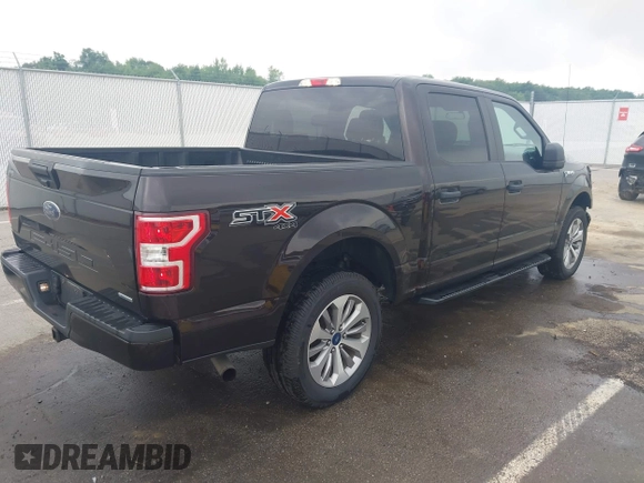 2018 Ford F-150 XL z VIN 1FTEW1EP3JFD67926, wystawiony jako IAAI lot #42270588 z przebiegiem 71 435 mil mil oraz . Historia ofert i sprzedaży dostępna na DreamBid. Obrazek 4.