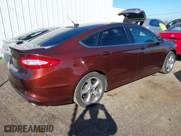 2016 Ford Fusion S with VIN 3FA6P0G73GR384042, listed as a IAAI auction lot 41624623 with 131,959 mi miles. Bid and sale history available at carsss.com. Image 4.