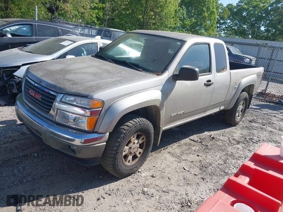 2005 GMC Canyon SLE Z71 with VIN 1GTDS196458115296, listed as a IAAI auction lot 42053344 with 290,209 mi miles. Bid and sale history available at carsss.com. Image 2.