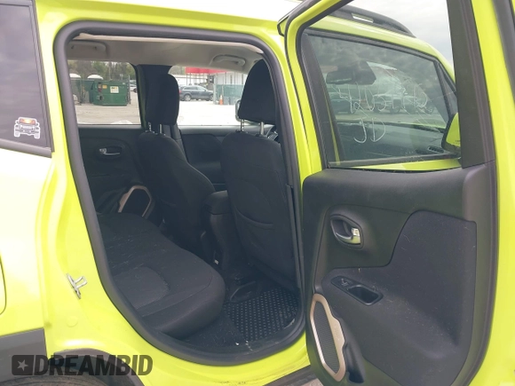 2017 Jeep Renegade Latitude with VIN ZACCJBBB1HPF11677, listed as a IAAI auction lot 42037975 with 58,527 mi miles. Bid and sale history available at carsss.com. Image 8.