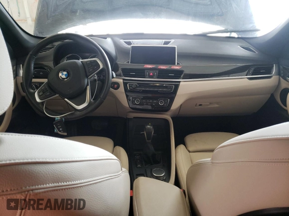 2018 BMW X1 xDrive28i with VIN WBXHT3C30J3H33429, listed as a Copart auction lot 49220033 with 28,916 mi miles. Bid and sale history available at carsss.com. Image 8.