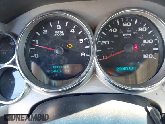 2007 Chevrolet Silverado 1500 LT w/1LT with VIN 2GCEC19J571562893, listed as a IAAI auction lot 41420449 with 246,613 mi miles. Bid and sale history available at carsss.com. Image 7.