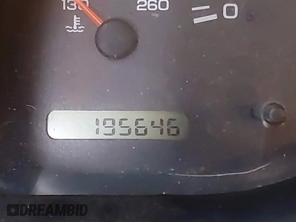 1998 Dodge 1500 z VIN 3B7HF13Z1WG234475, wystawiony jako IAAI lot #41523893 z przebiegiem 195 646 mil mil oraz . Historia ofert i sprzedaży dostępna na DreamBid. Obrazek 16.